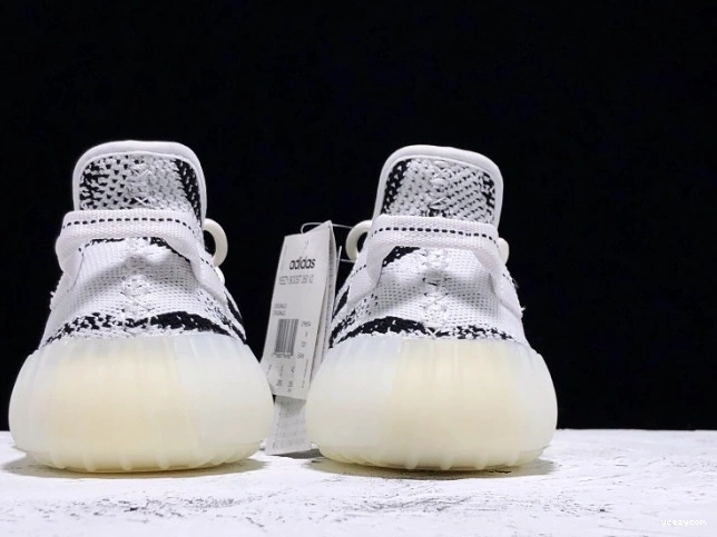 350 White Adidas V2 Boost Black CP9654 Yeezy Zebra 0801